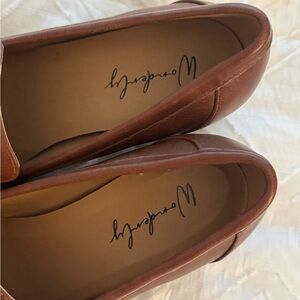 Wonderly Brown Heels